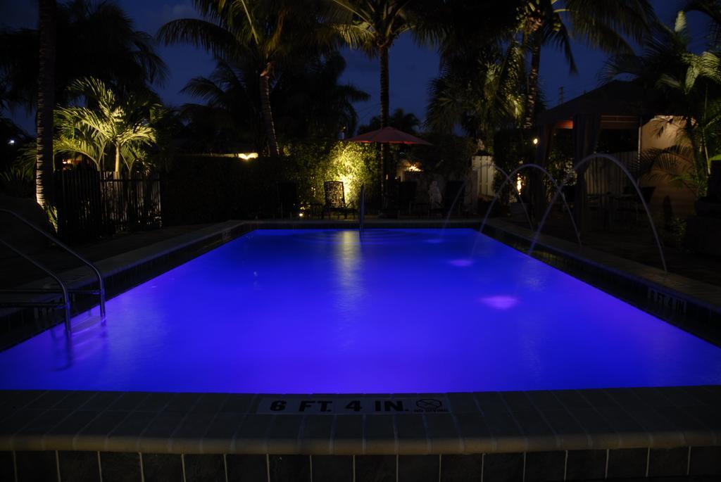 The Cabanas Guesthouse & Spa - Gay Resort Catering To Gay Men Oakland Park Exteriör bild