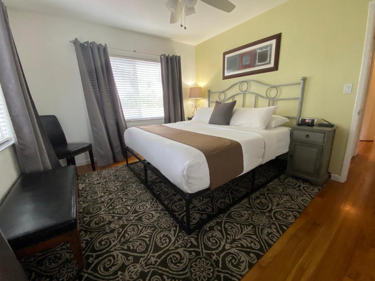 The Cabanas Guesthouse & Spa - Gay Resort Catering To Gay Men Oakland Park Exteriör bild